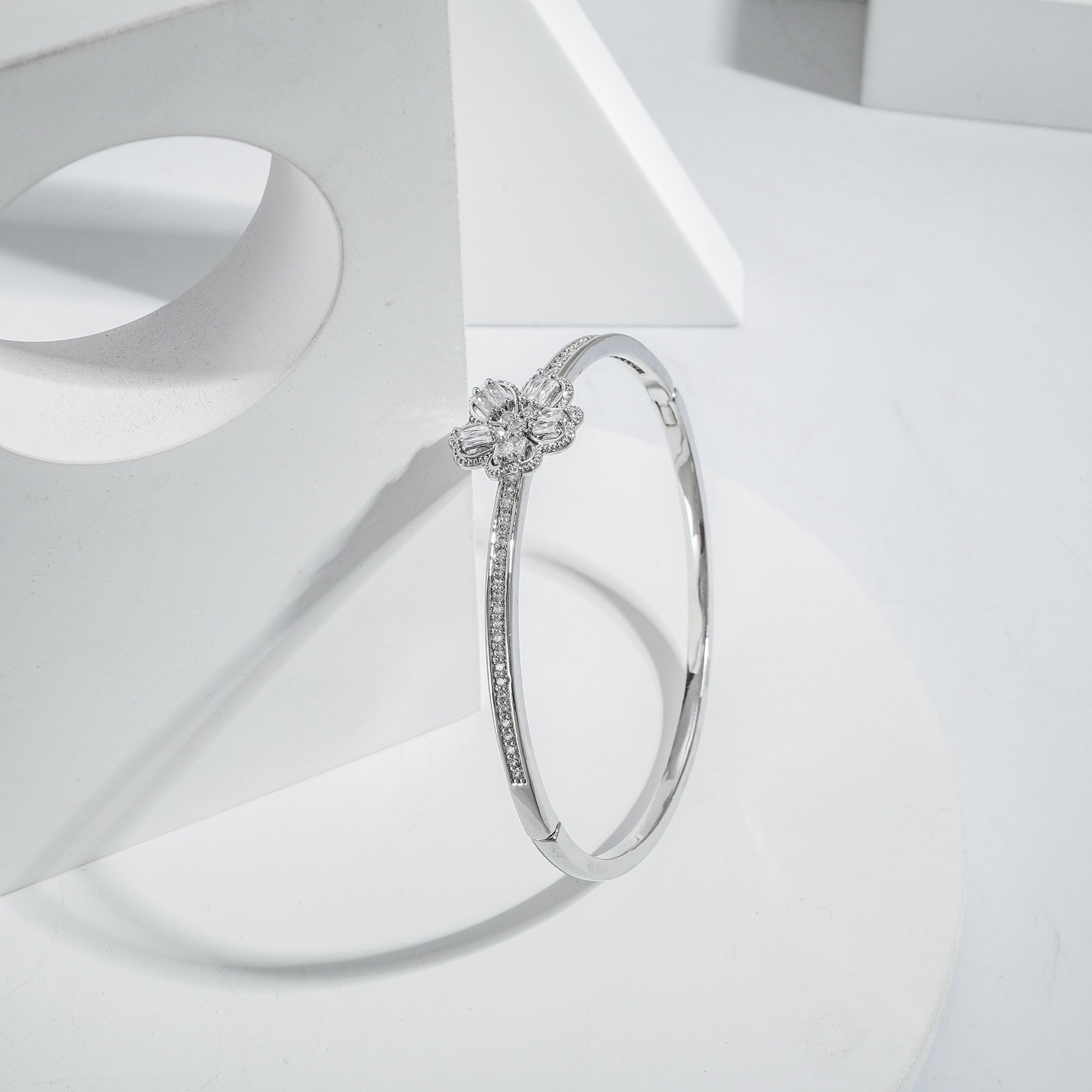 18K American Diamond Flower Design Silver Kada – A Symbol of Grace & Elegance