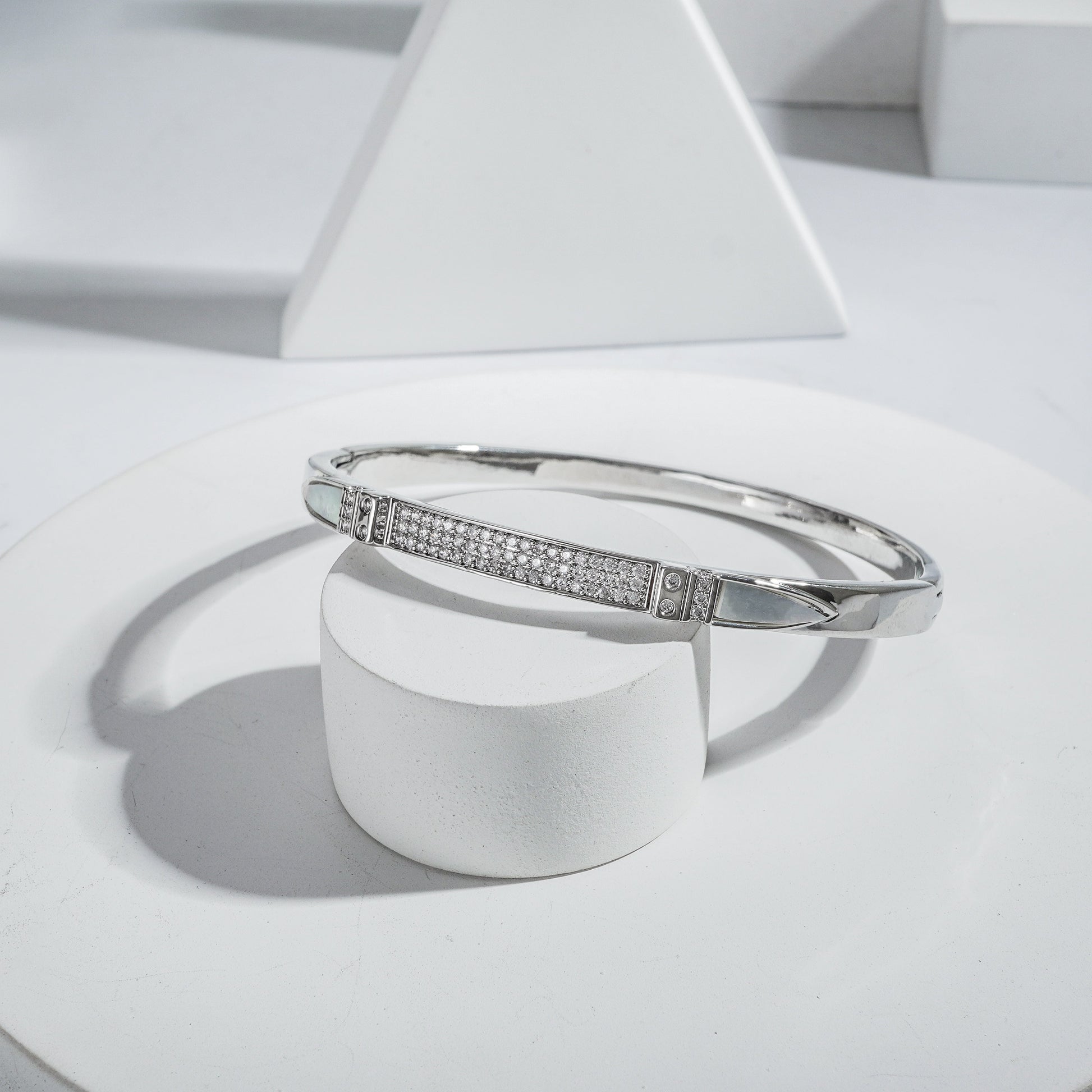 18K Mini American Diamond Silver Polish Kada – A Timeless Blend of Elegance & Sophistication