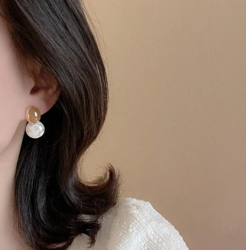 Amber Swirl Enamel Drop Earrings – Artistic Earth-Tone Imitation Jewelry