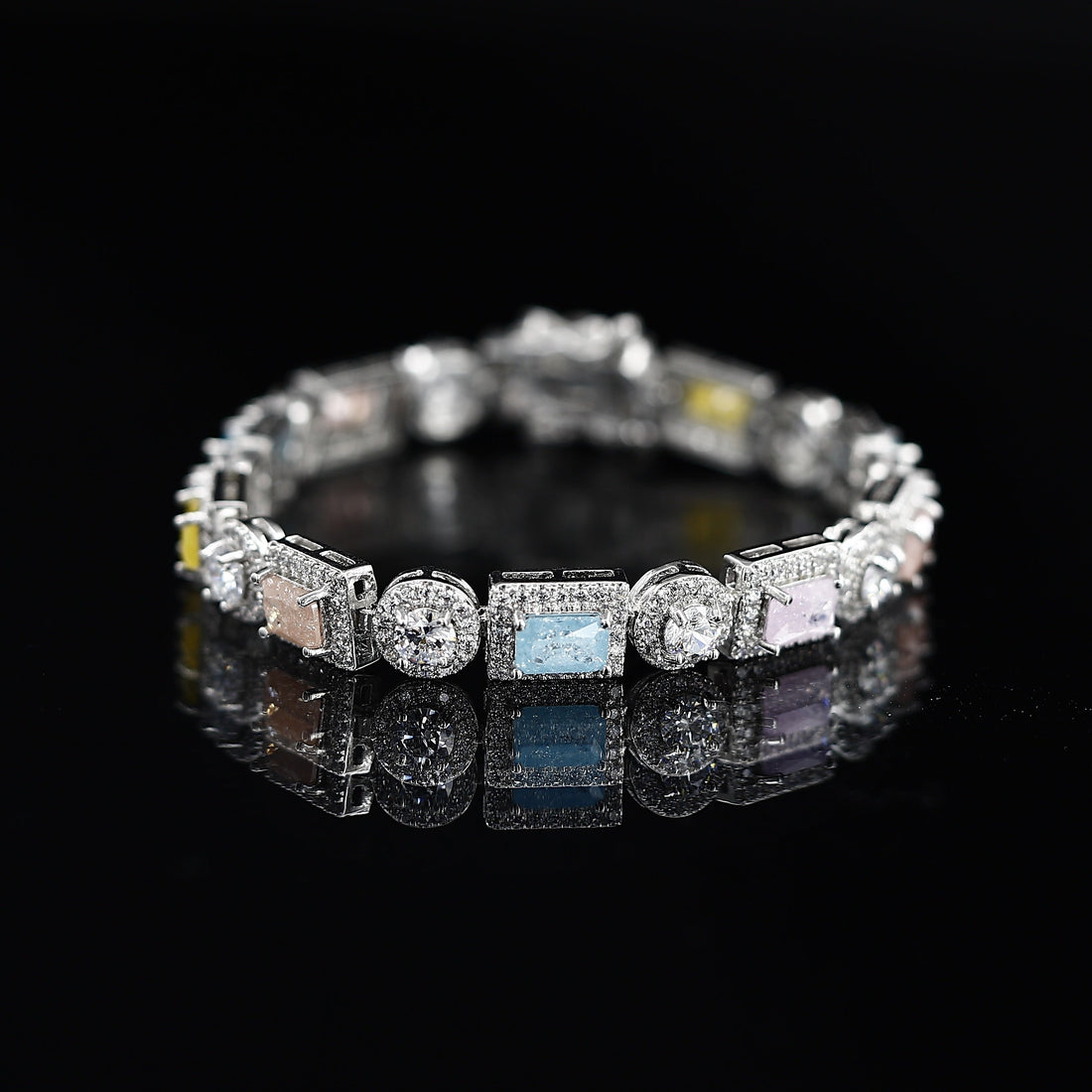 American Mix Color Diamond Loose Bracelet – A Vibrant Symphony of Sparkle