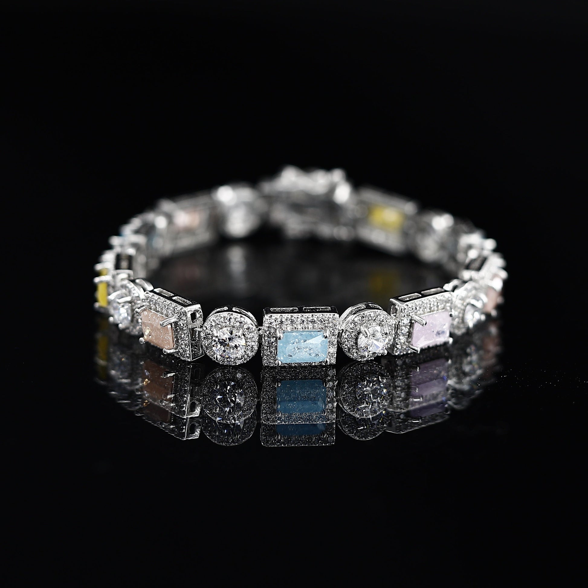 American Mix Color Diamond Loose Bracelet – A Vibrant Symphony of Sparkle