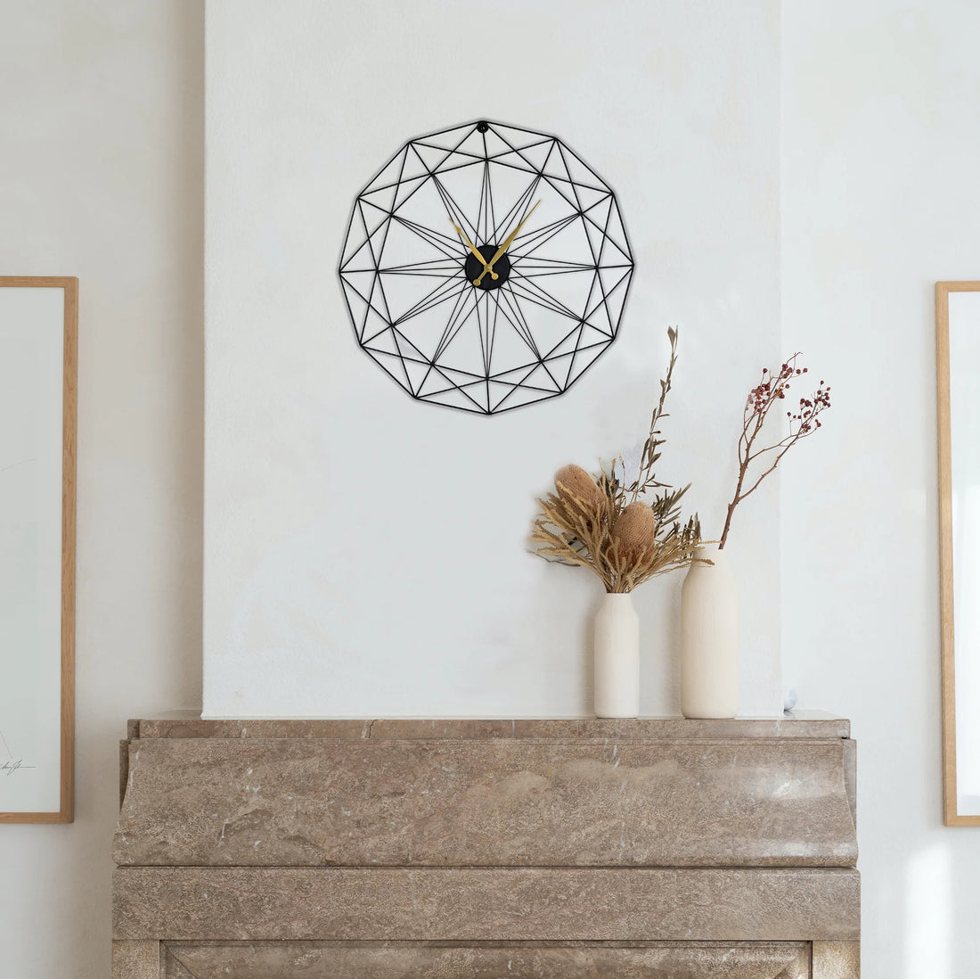 Black Metal Wall Clock – Timeless Elegance for Every Space