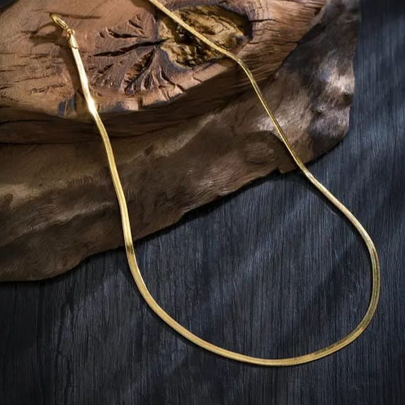 Classic Gold Herringbone Chain Necklace – Sleek, Chic & Unapologetically Bold