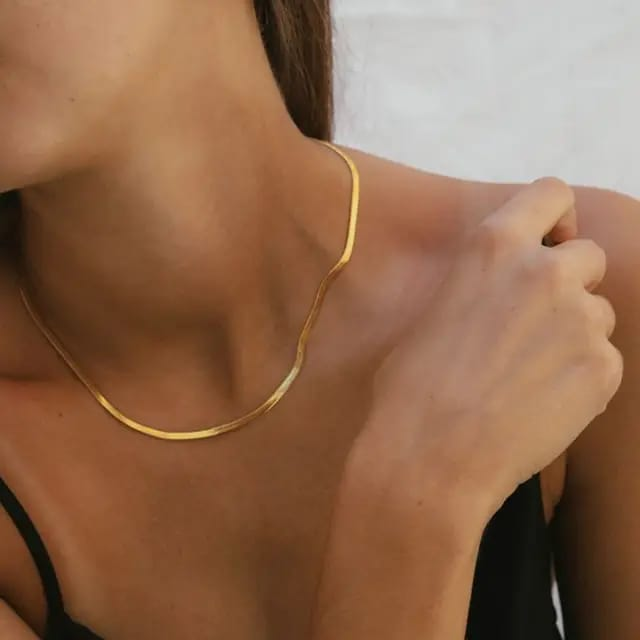 Classic Gold Herringbone Chain Necklace – Sleek, Chic & Unapologetically Bold