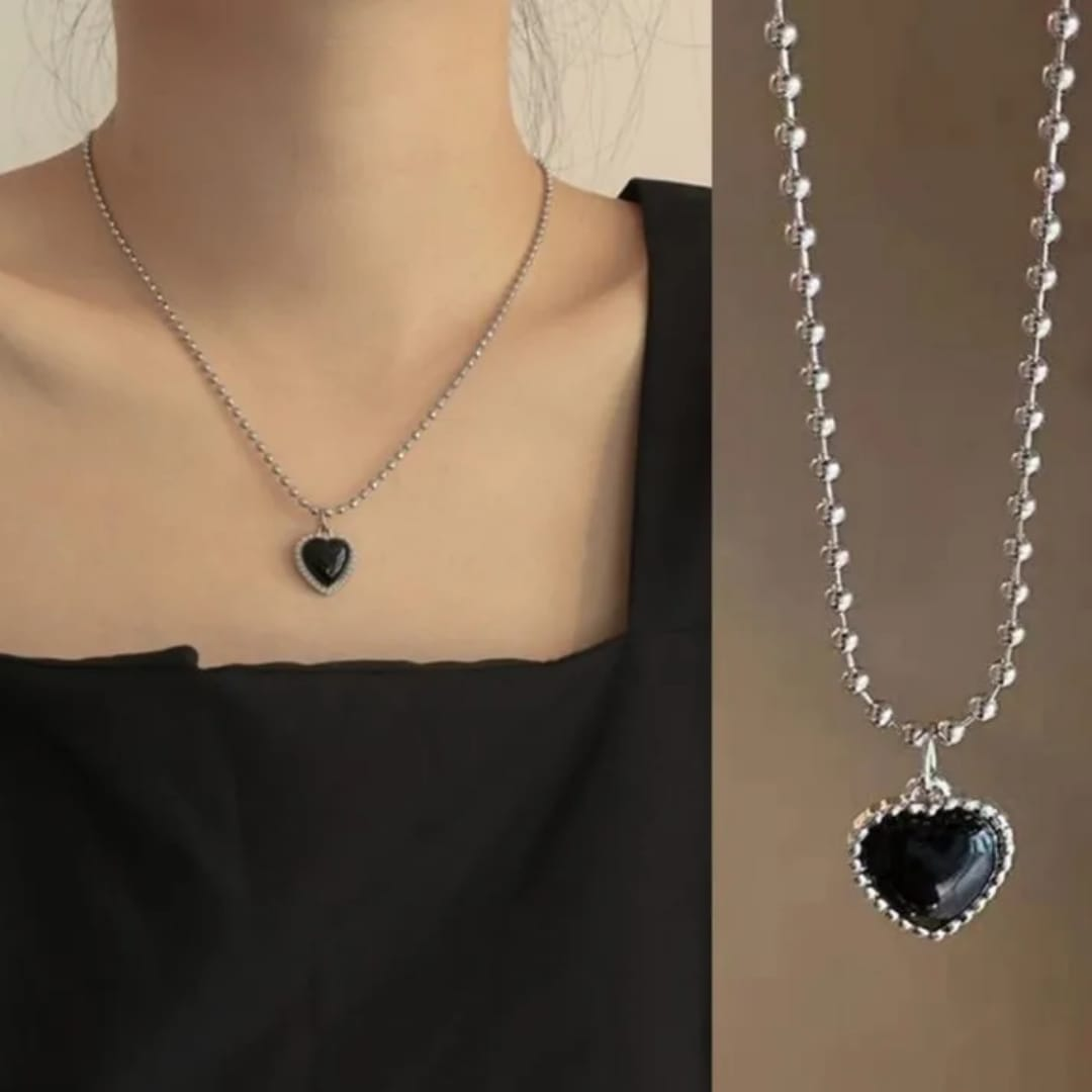 Dainty Black Heart Necklace – Faux Silver Bead Chain with a Bold Touch