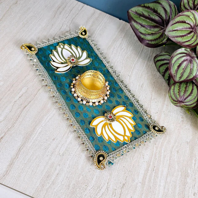 Decorative Traditional Design Candle Holder – A Perfect Piece for Diwali and Home Decor