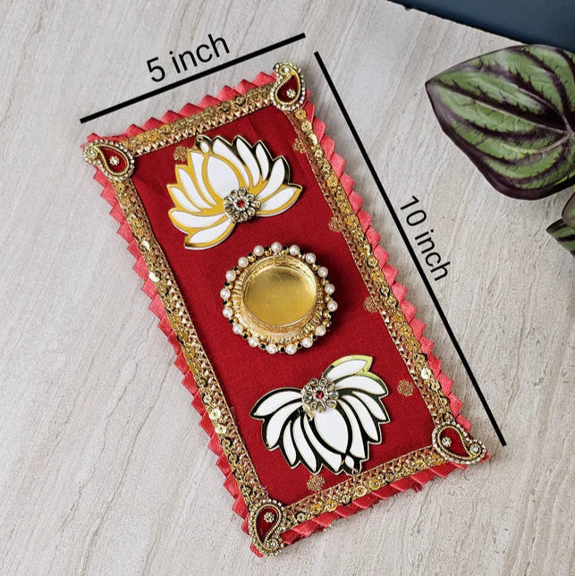 Decorative Traditional Design Candle Holder – A Perfect Piece for Diwali and Home Decor