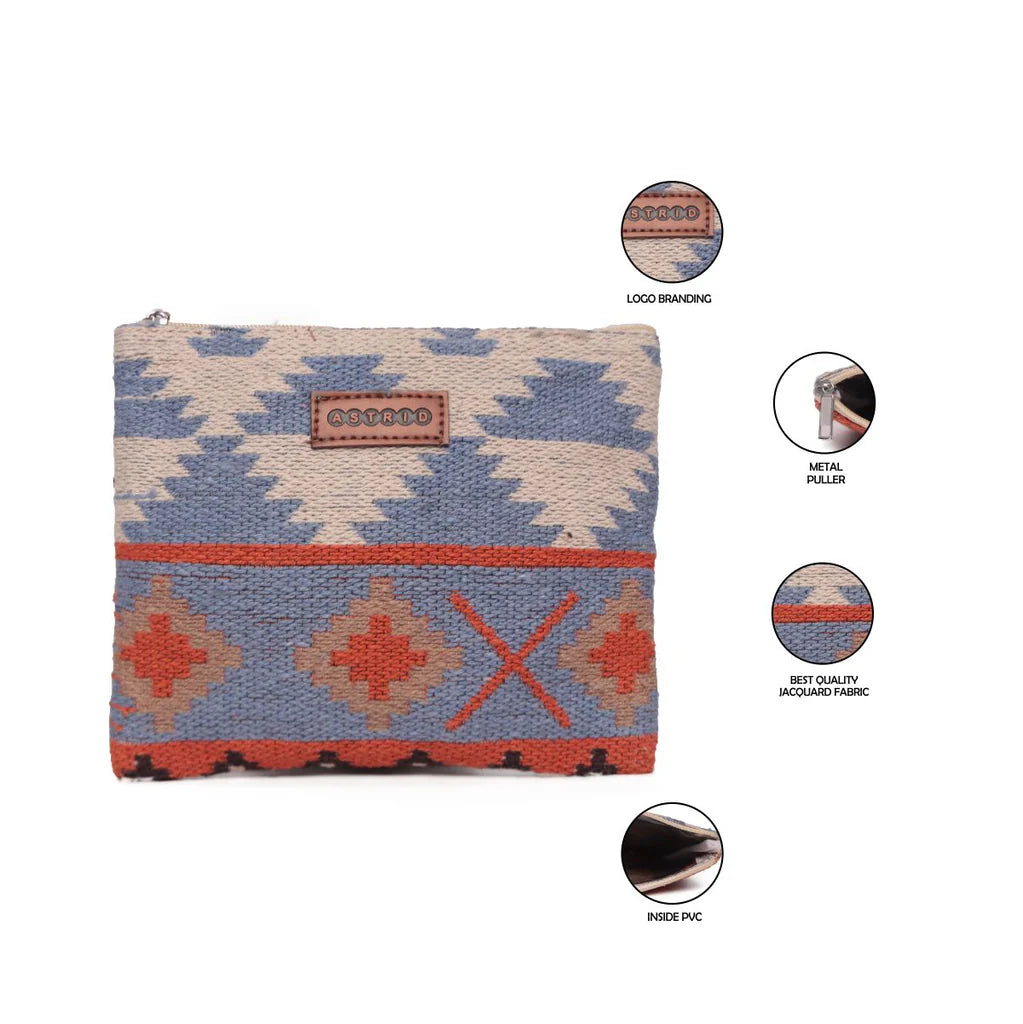 Elegant & Functional Makeup/Travel Pouch – Your Perfect On-the-Go Organizer