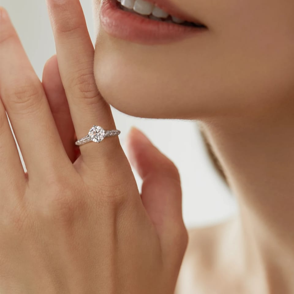Elegant Solitaire Diamond Ring – 925 Sterling Silver with Floral Design