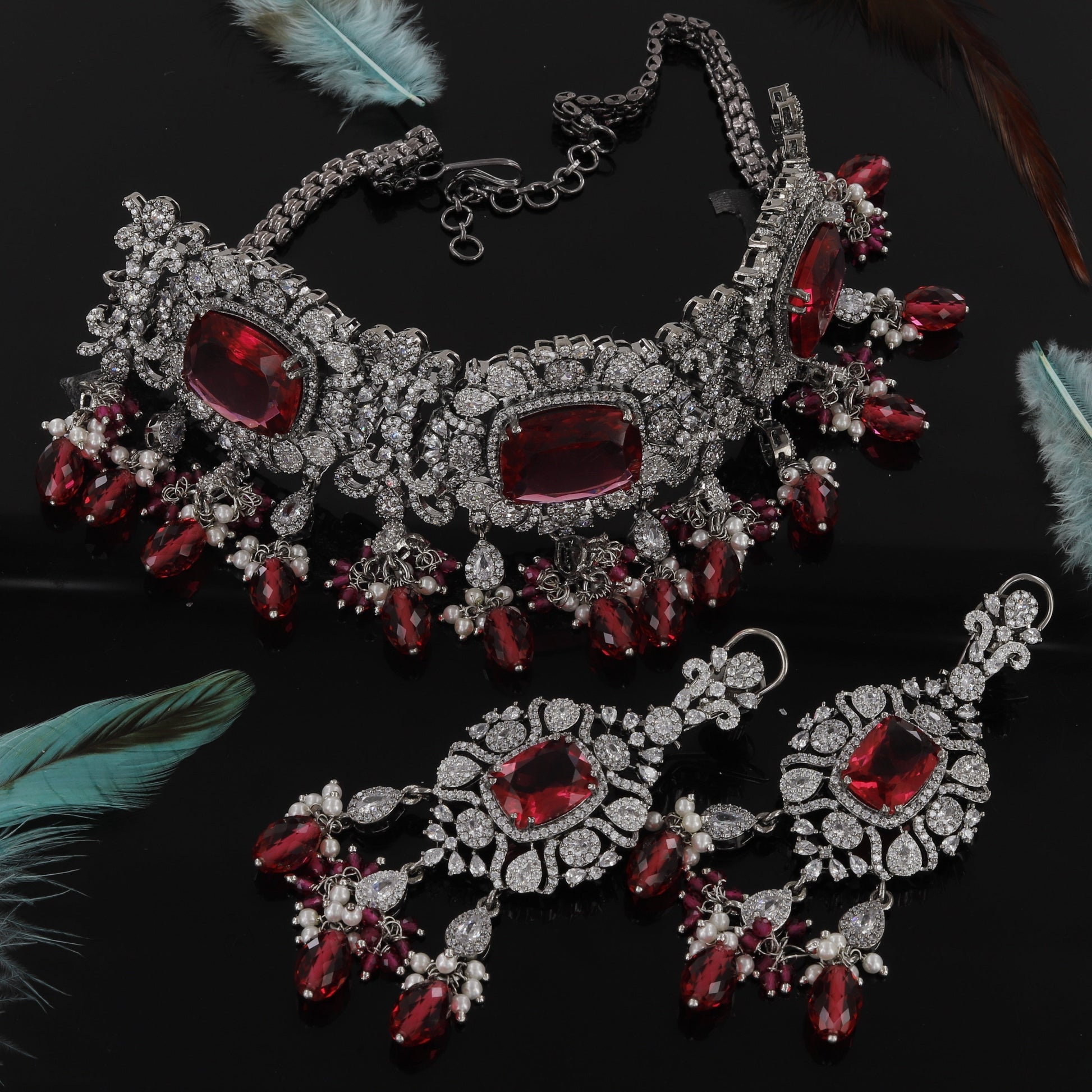 German Polish Diamond Choker Set – A Luxurious Blend of Timeless Elegance and Radiant Sparkle