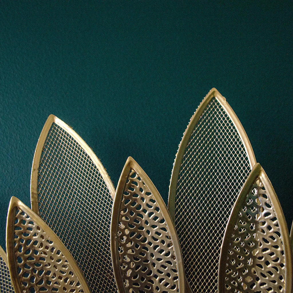Golden Metal Leaf Wall Mirror – Elegance Meets Art