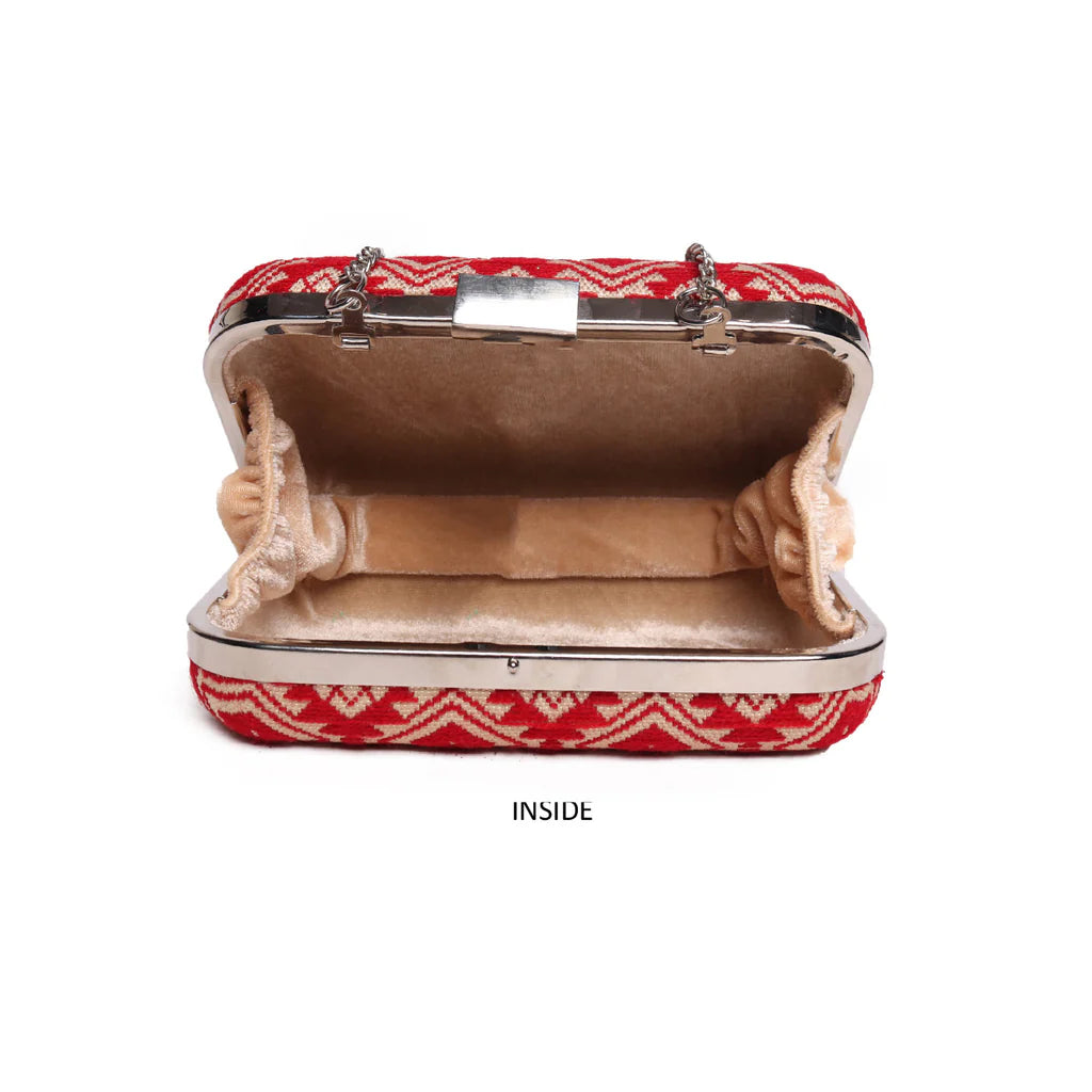 Handloom Bags with Beautiful Hanging Tassel – A Blend of Tradition and Modern Style
