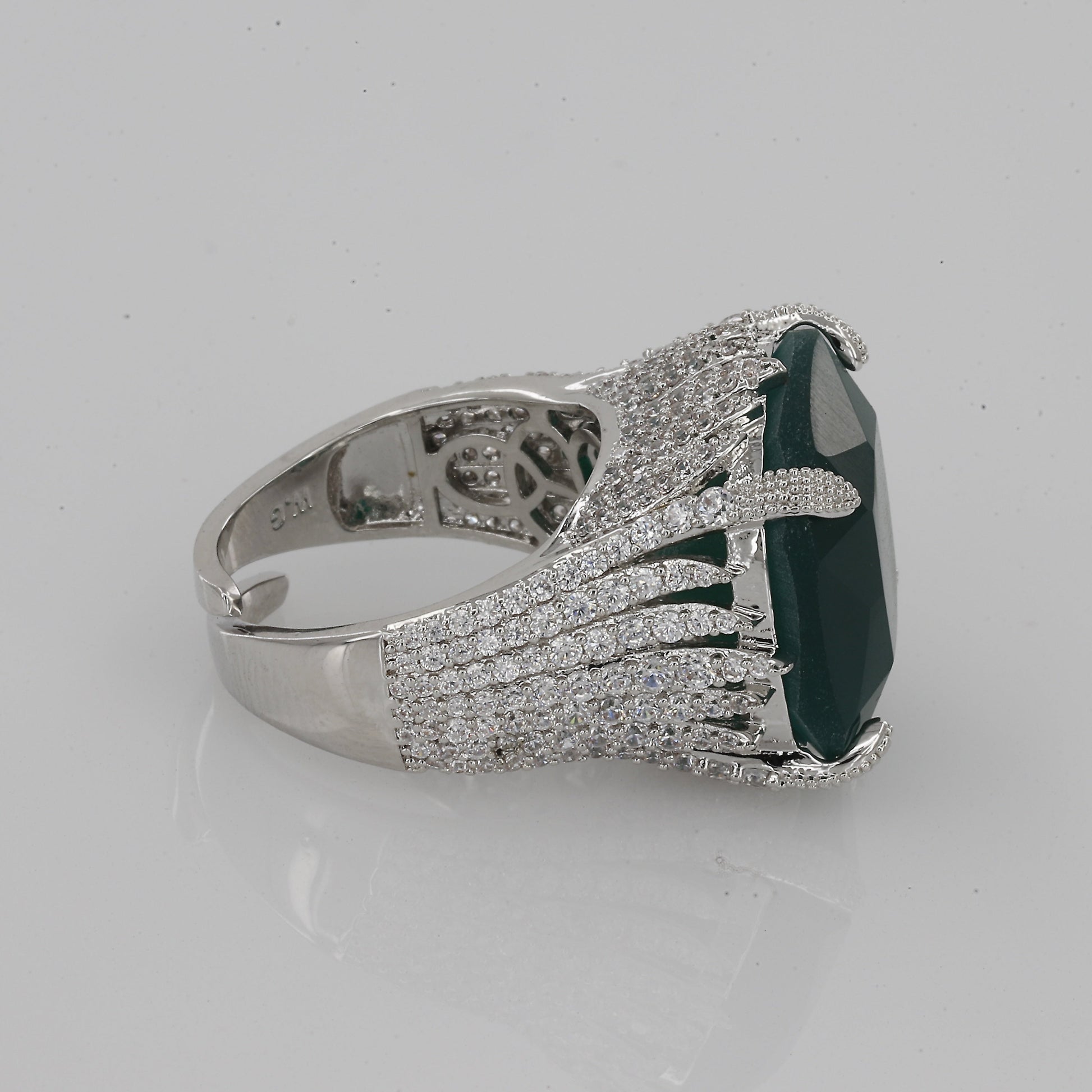 Heavy Mint Green Stone Finger Ring – A Bold Pop of Color and Elegance