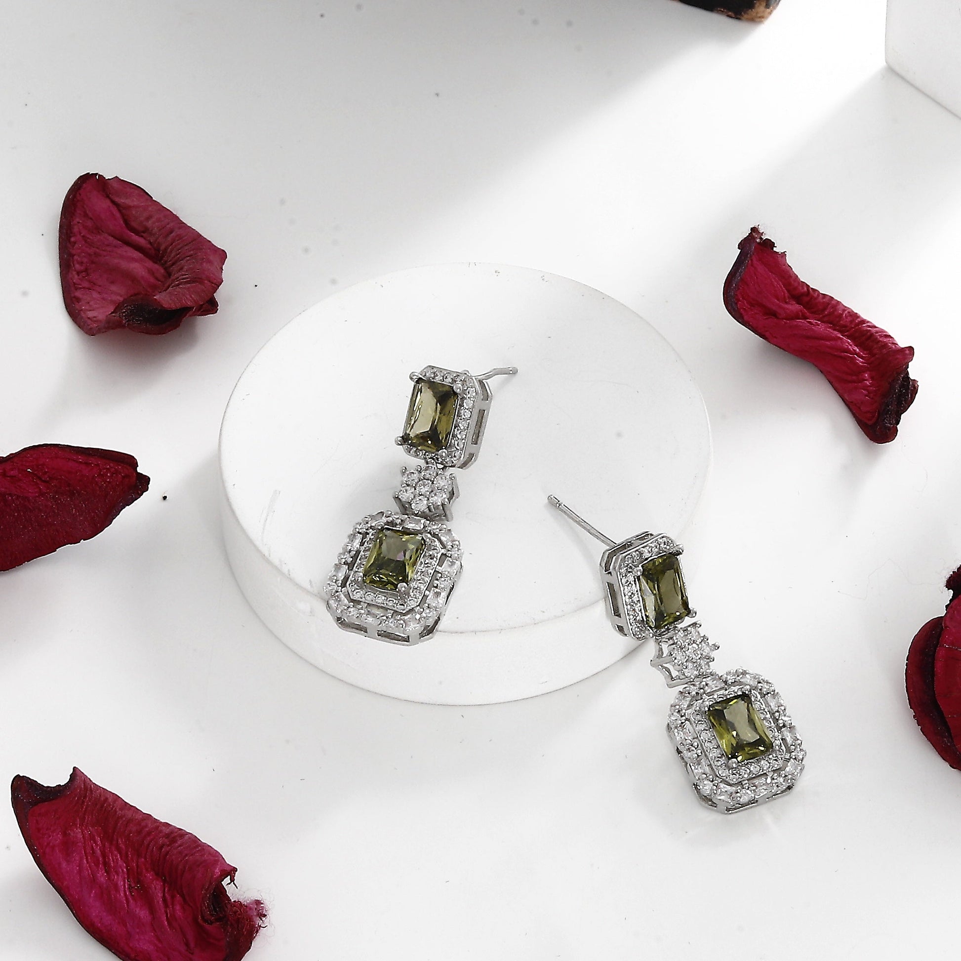 Imported American Diamond Necklace with Green Colors – A Fusion of Radiance and Elegance