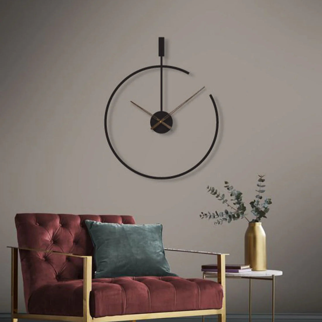 Large Metal Wall Clock – A Grand Addition to Your Home Decor