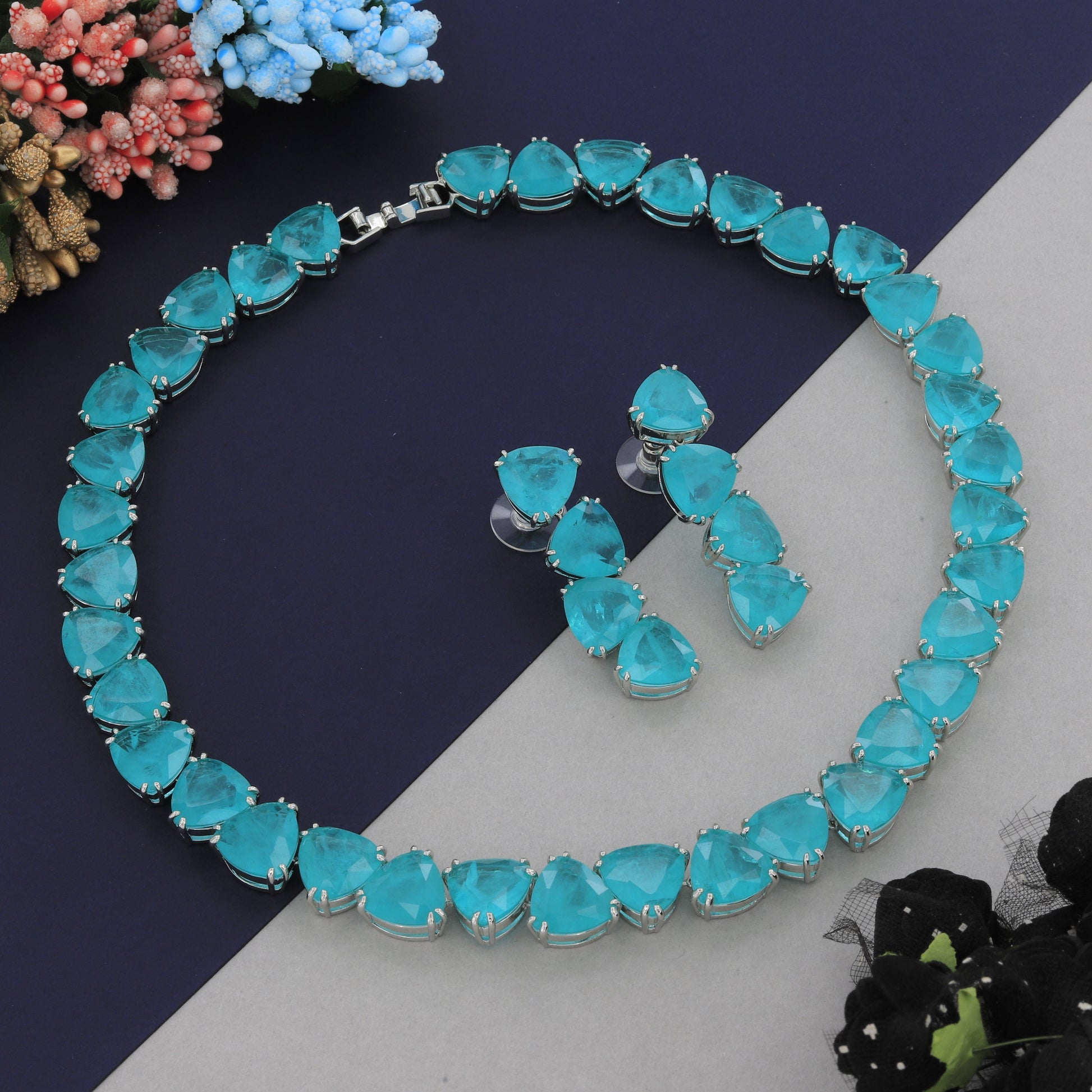 Lime Blue Necklace Set – A Vibrant and Refreshing Touch of Elegance