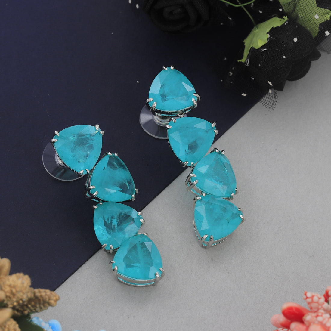 Lime Blue Necklace Set – A Vibrant and Refreshing Touch of Elegance