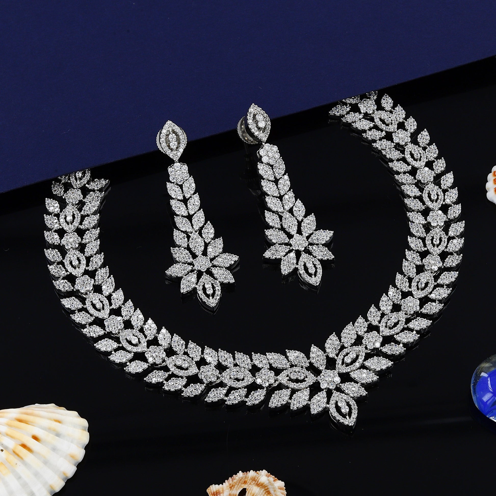 Marquise Design Mini Diamond Necklace – A Subtle Touch of Elegance and Shine
