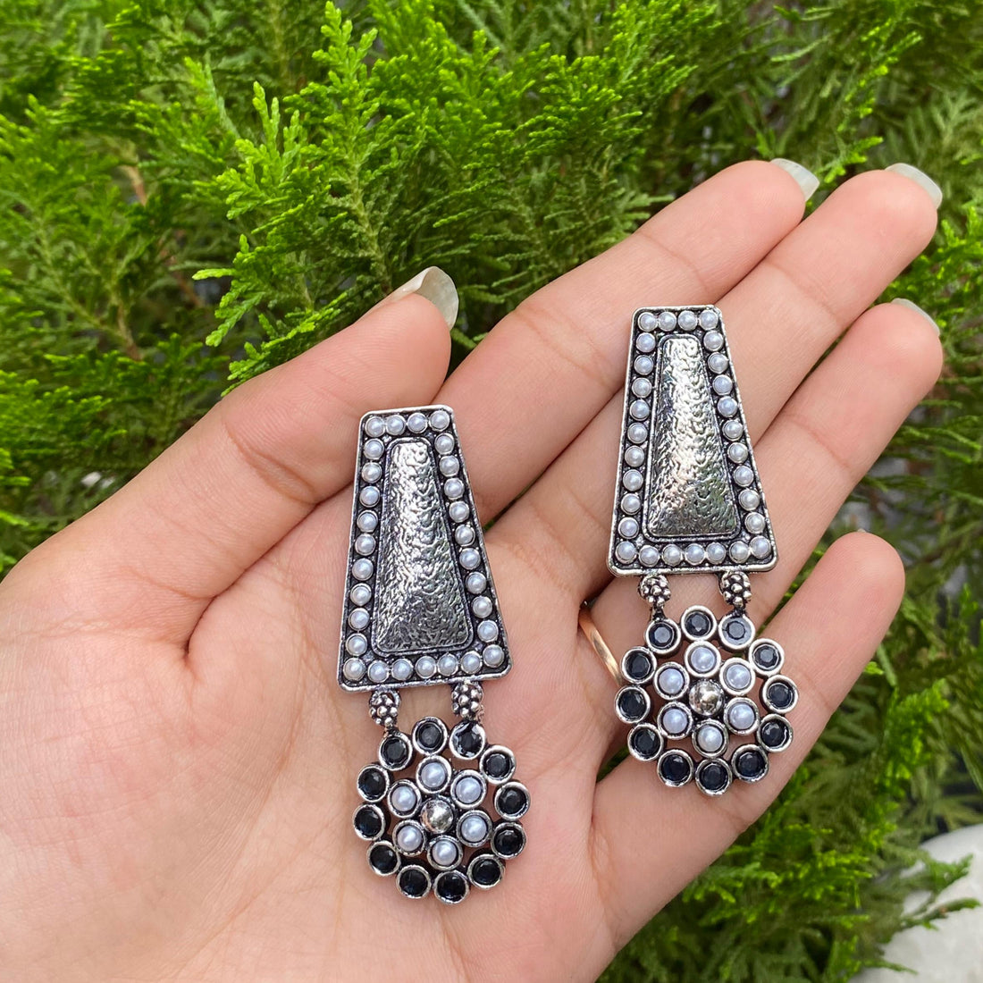 Midnight Bloom Antique Earrings – A Vintage Elegance in Every Glow