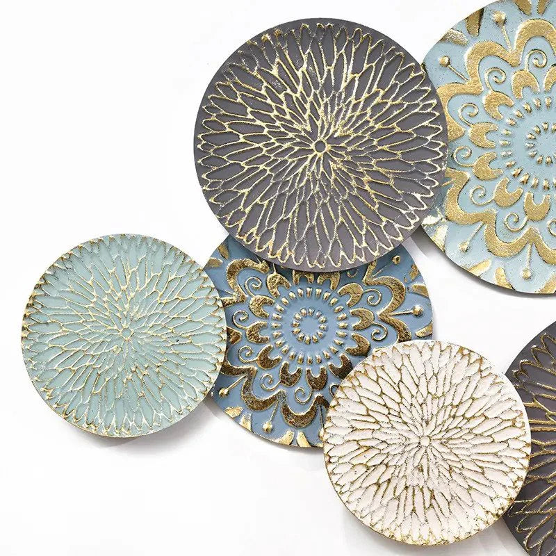 Multicolor Wall Plates Metal Wall Art – Vibrant Elegance for Your Walls