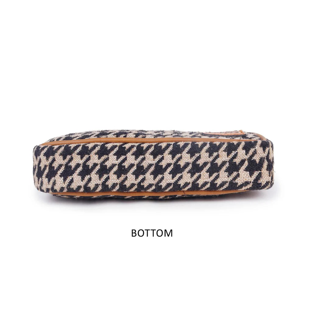Natural/Black Colour Cotton Jute Fabric Crossbody Sling/Travel Pouch with Metal Chain – A Perfect Fusion of Style and Functionality