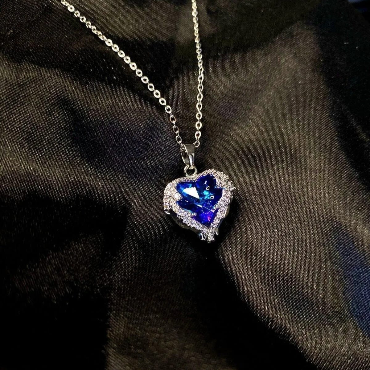 Ocean Blue Crystal Heart Necklace – Dive into Elegance with Faux Silver Shine