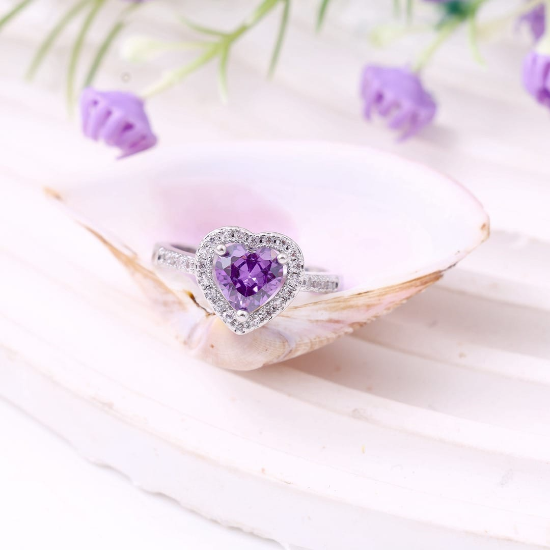 Purple Heartstone Ring – Royal Romance in Every Sparkle
