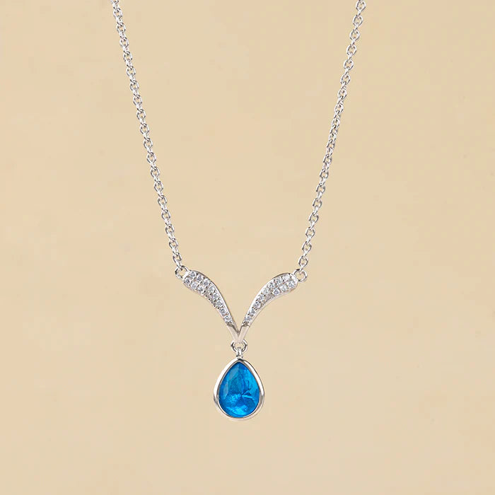 Silver Aqua Blue Necklace – Serenity in Every Sparkle