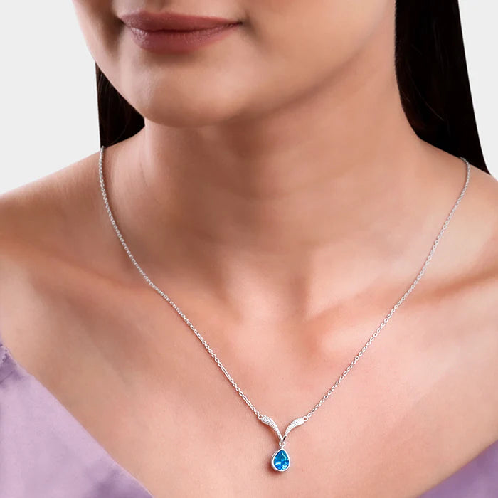 Silver Aqua Blue Necklace – Serenity in Every Sparkle