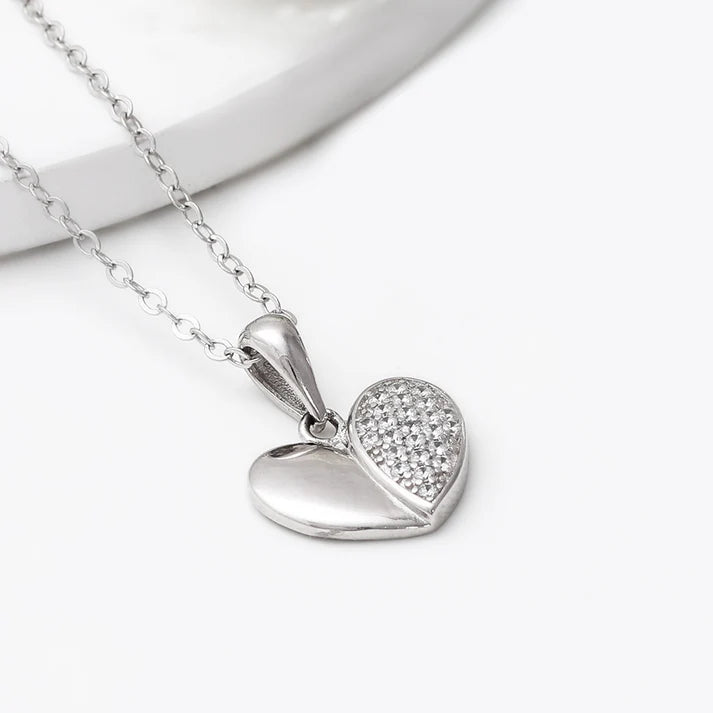 Silver Charming Heart Pendant With Link Chain – A Token of Pure Love in 925 Silver