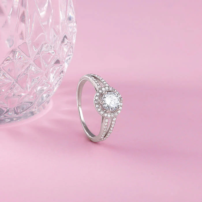 Silver Ersa Ring – A Whisper of Elegance, Etched in Silver