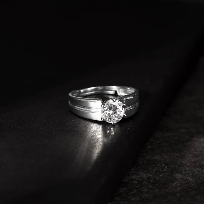 Silver Gallant Band For Him – Bold. Refined. Unapologetically You