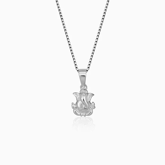 Silver Ganpati Pendant with Box Chain – Made with Pure 925 Silver