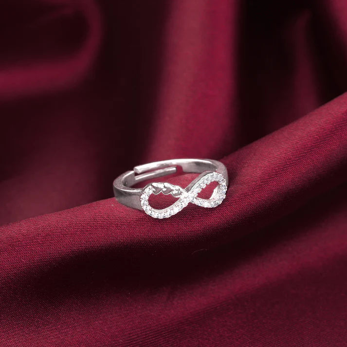 Silver Infinity Heart Ring – Endless Love, Etched in Silver