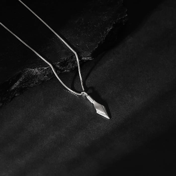 Silver Kite Pendant – Soar with Strength in Pure 925 Silver