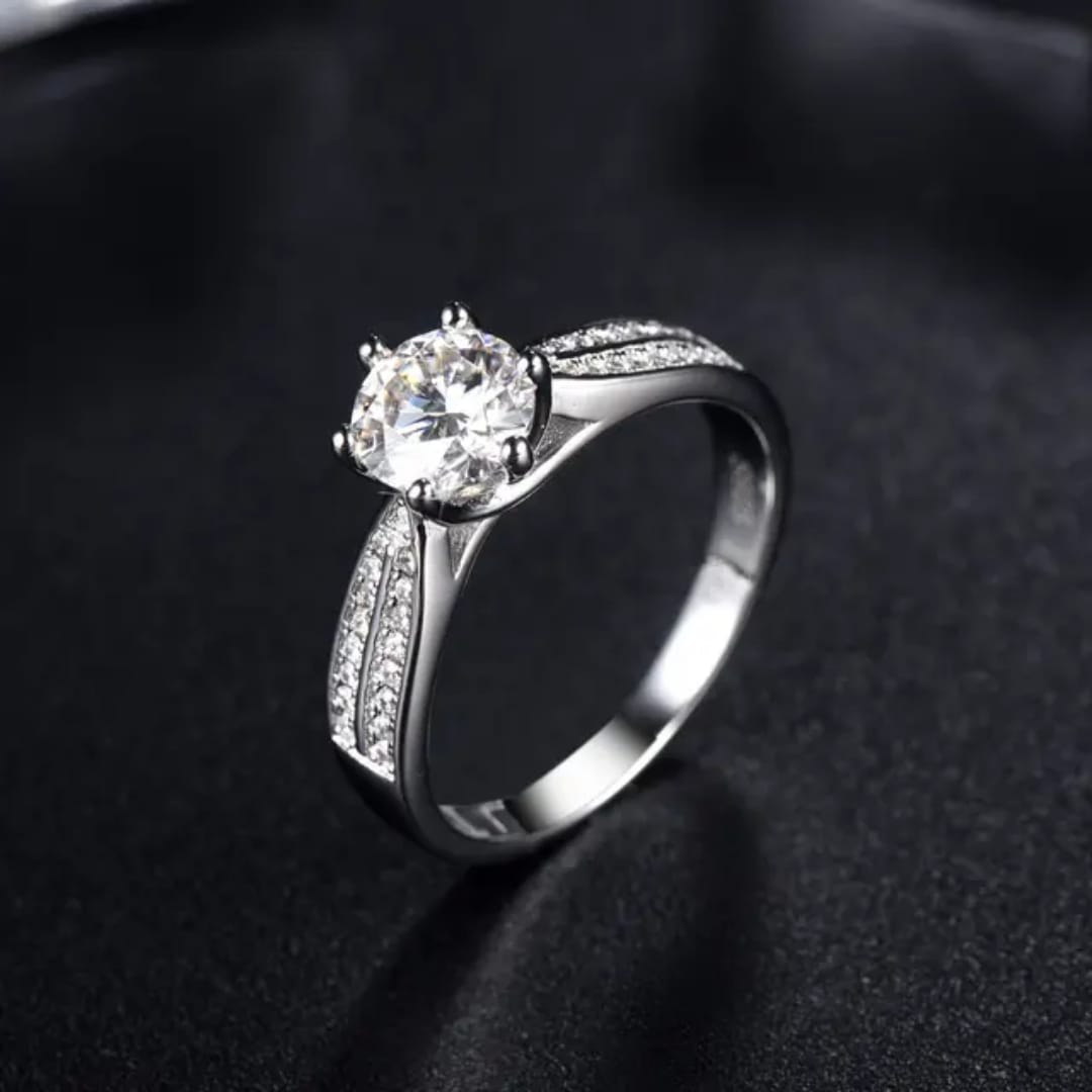 Silver Radiant Promise Ring – Classic Elegance Reimagined