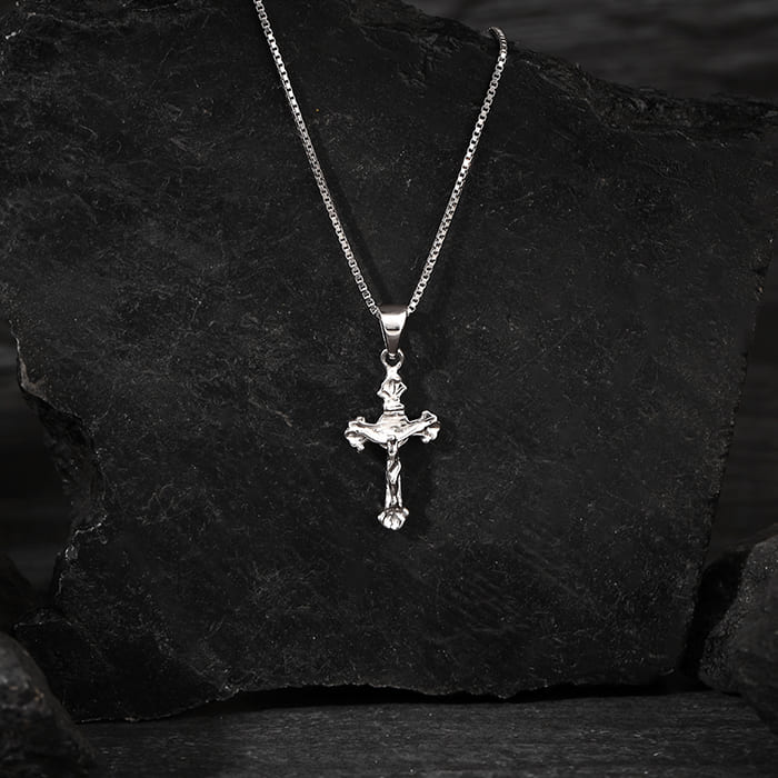 Silver Striped Cross Pendant with Box Chain For Him – Made with Pure 925 Silver