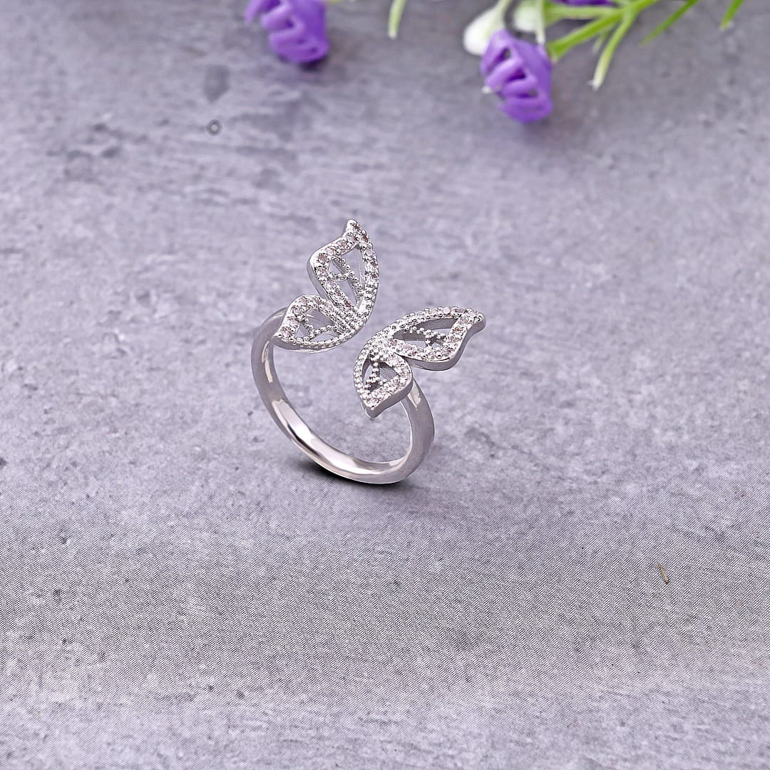 Sparkling Butterfly Ring – Where Whimsy Meets Chic