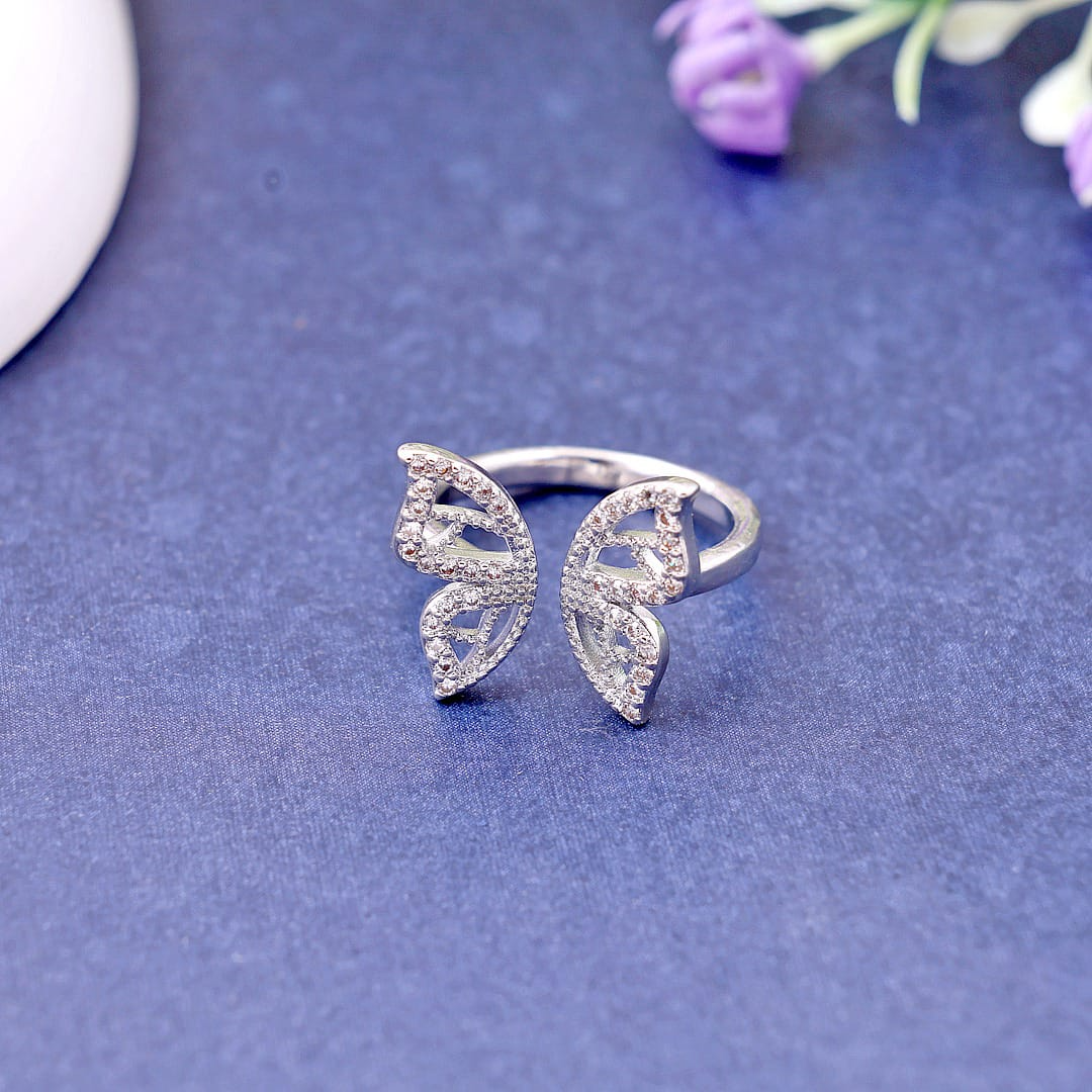 Sparkling Butterfly Ring – Where Whimsy Meets Chic