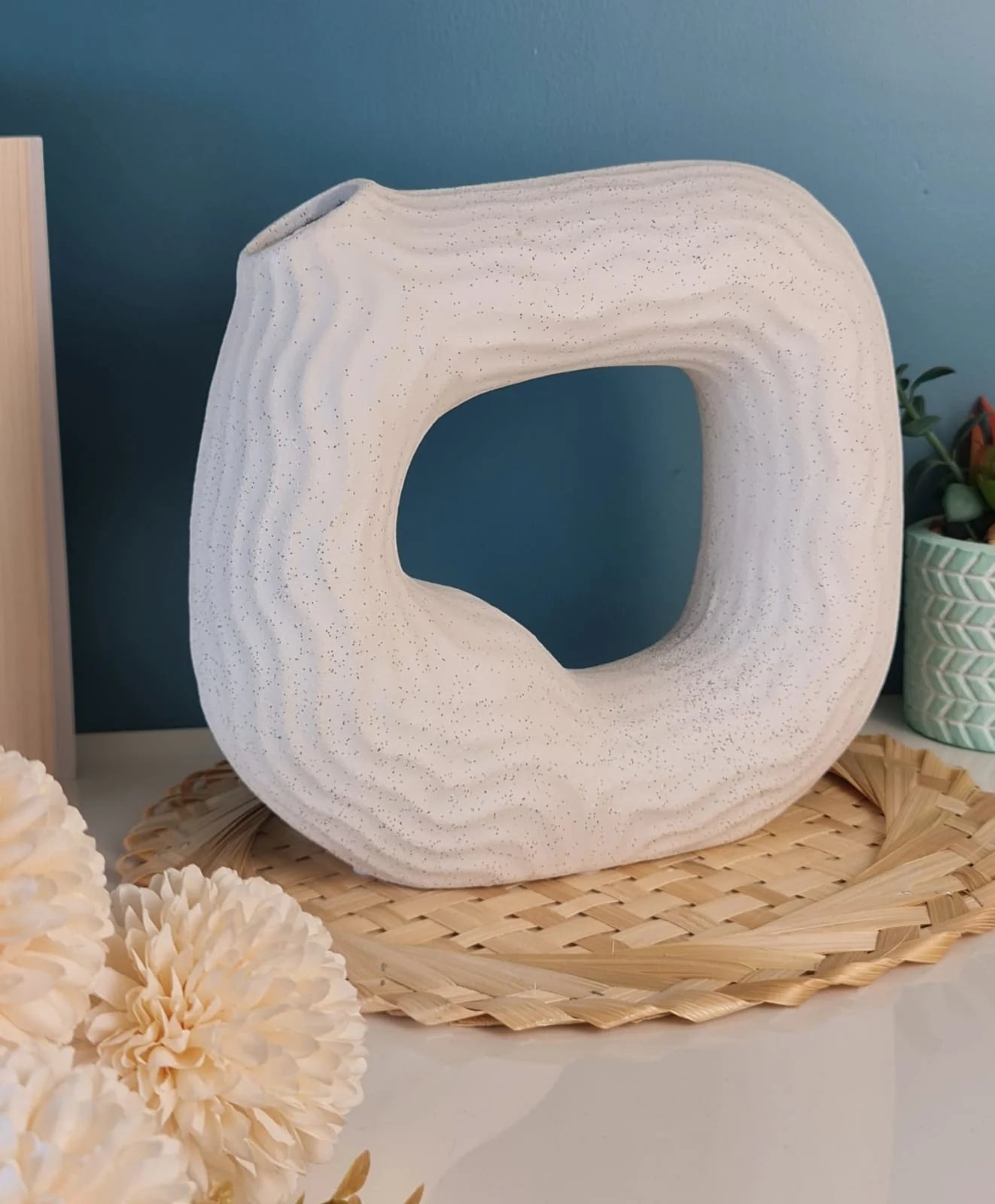 Square Ceramic Flower Vase – Elegant White Decor for Home & Office