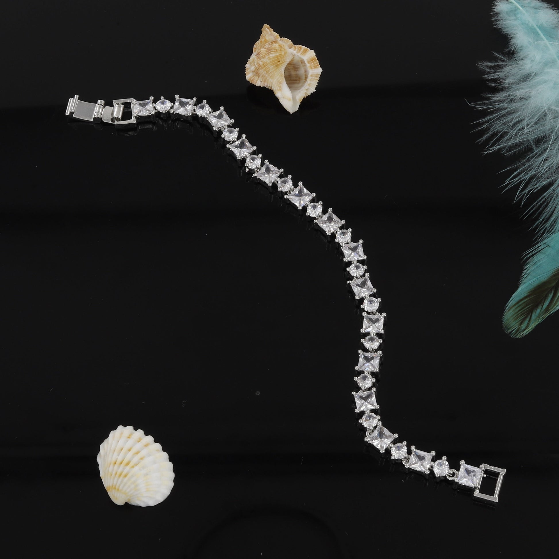 Square and Round Diamond Loose Silver Bracelet – A Bold Fusion of Shapes and Sparkle