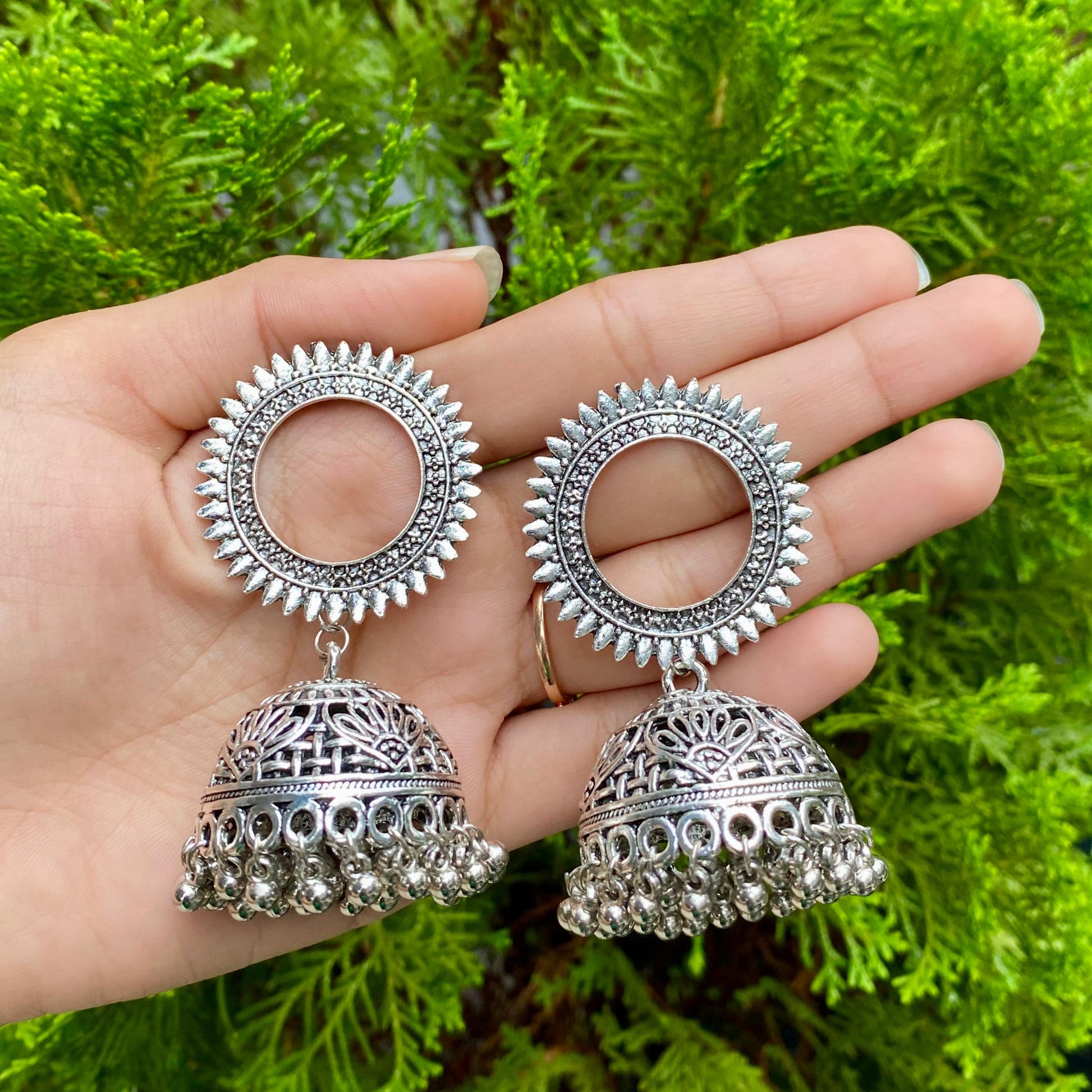 Sun Halo Temple Bells – A Radiant Symphony of Tradition and Light