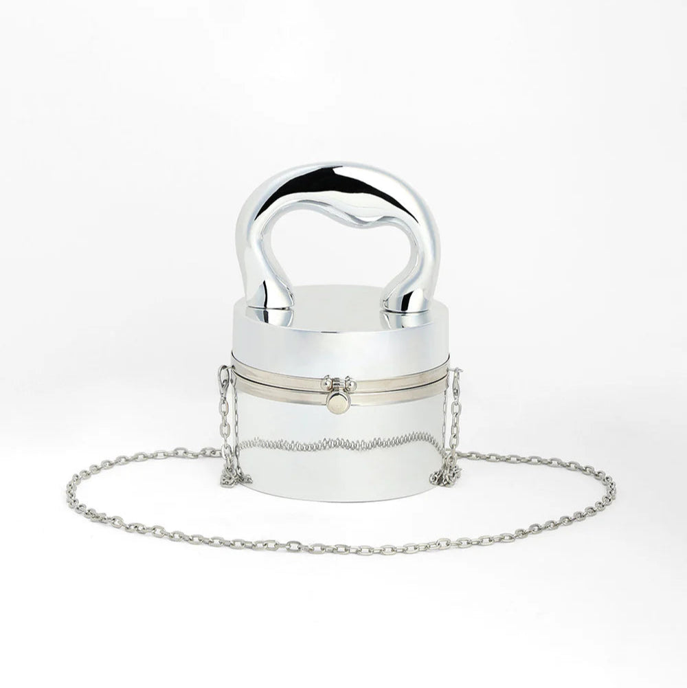 The Caldera Gloss Bucket Bag – Metallic Silver – Shimmering Elegance for Every Occasion
