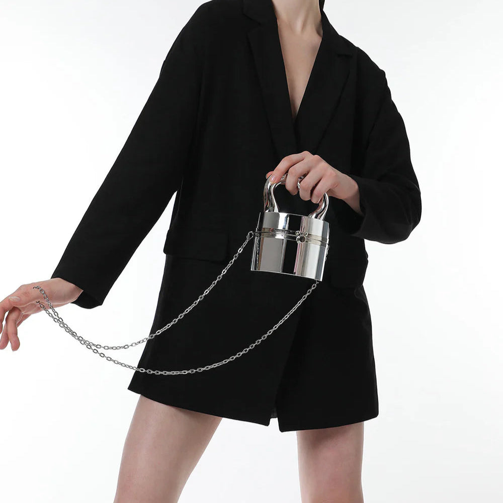 The Caldera Gloss Bucket Bag – Metallic Silver – Shimmering Elegance for Every Occasion
