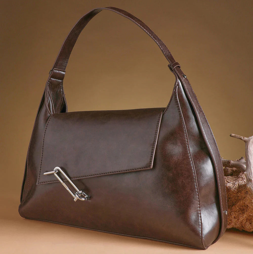 The Large Slant-Flap Hobo Bag – Coffee Brown – A Bold Fusion of Style and Comfort
