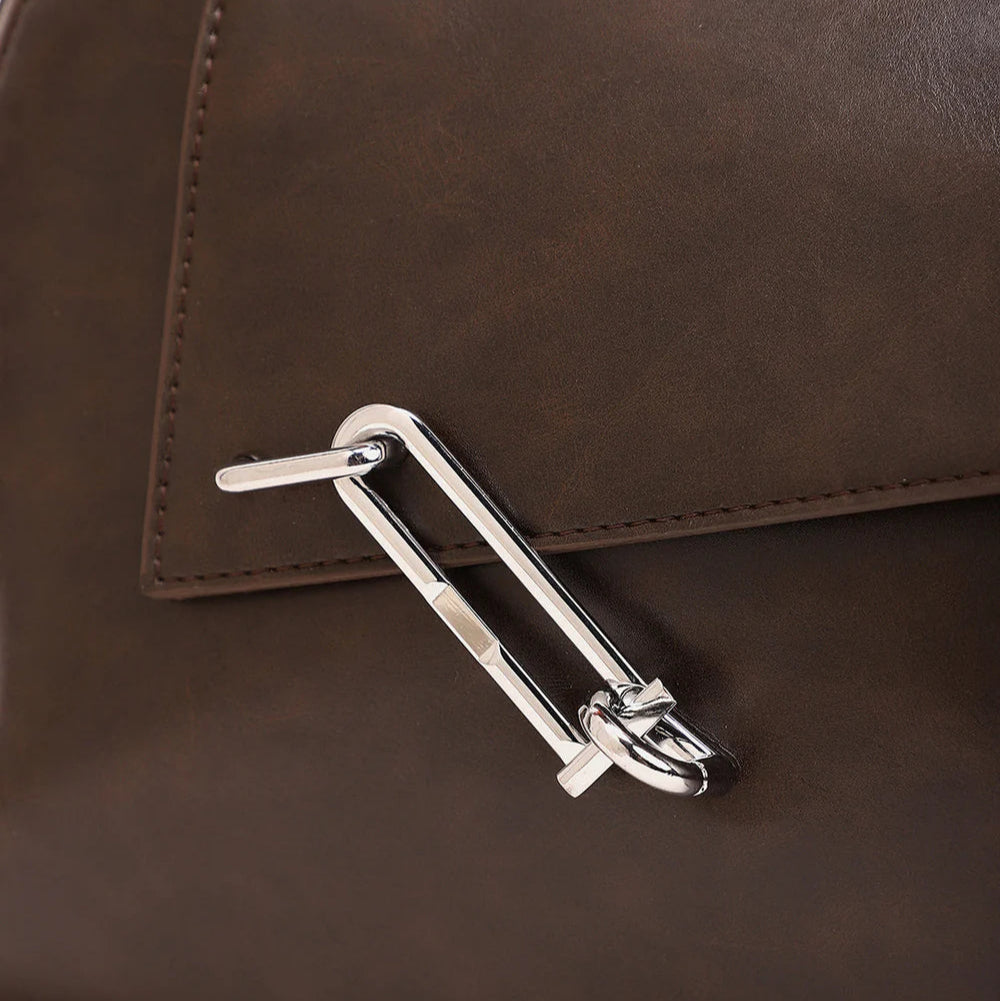 The Large Slant-Flap Hobo Bag – Coffee Brown – A Bold Fusion of Style and Comfort
