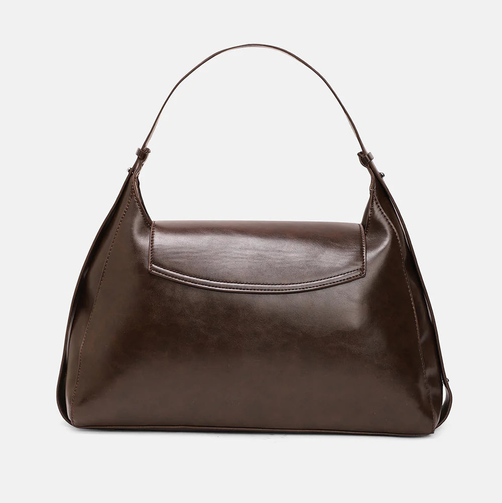 The Large Slant-Flap Hobo Bag – Coffee Brown – A Bold Fusion of Style and Comfort