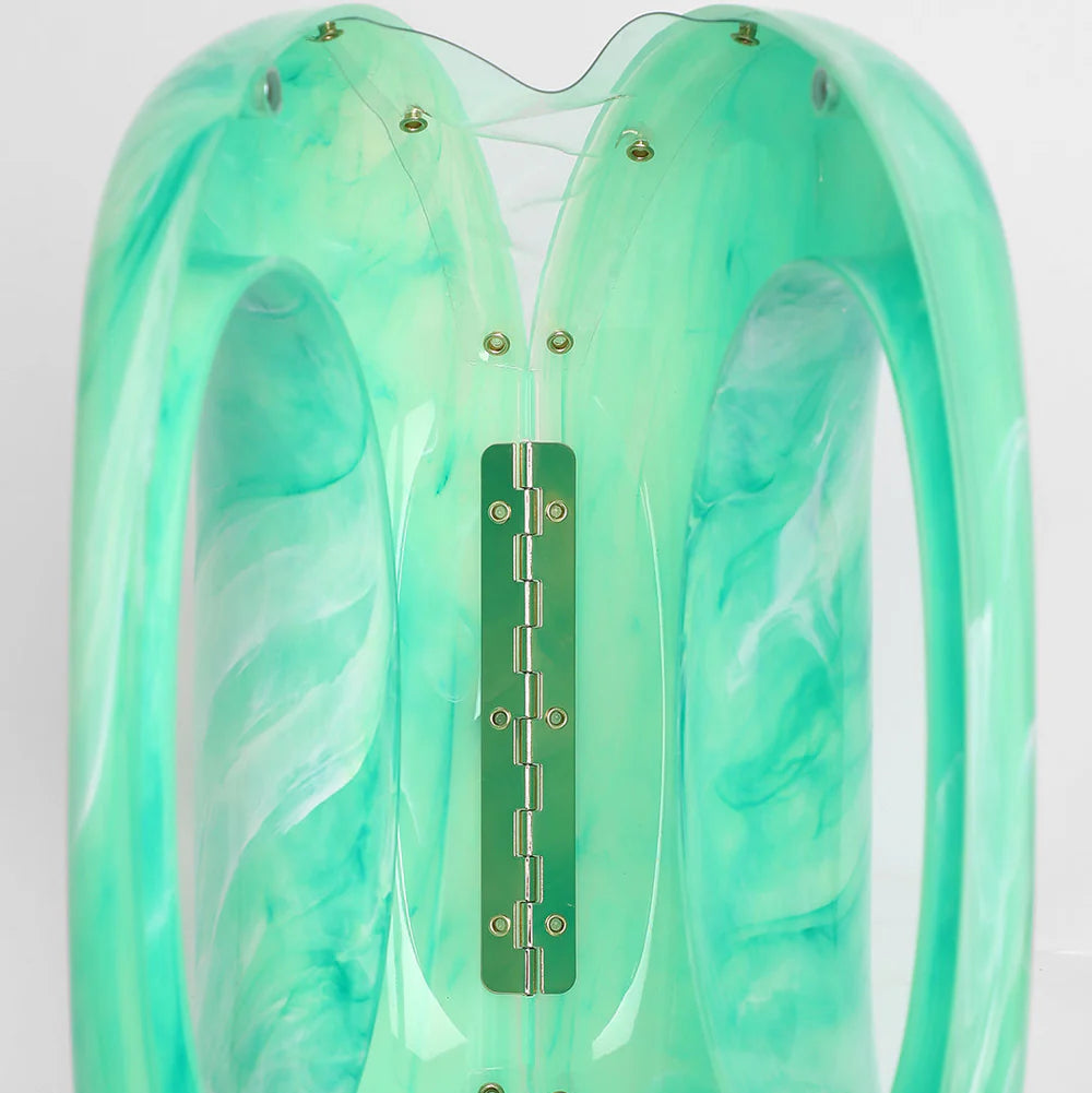 The Sculptural Handbag – Light Green – A Fresh Twist on Timeless Elegance