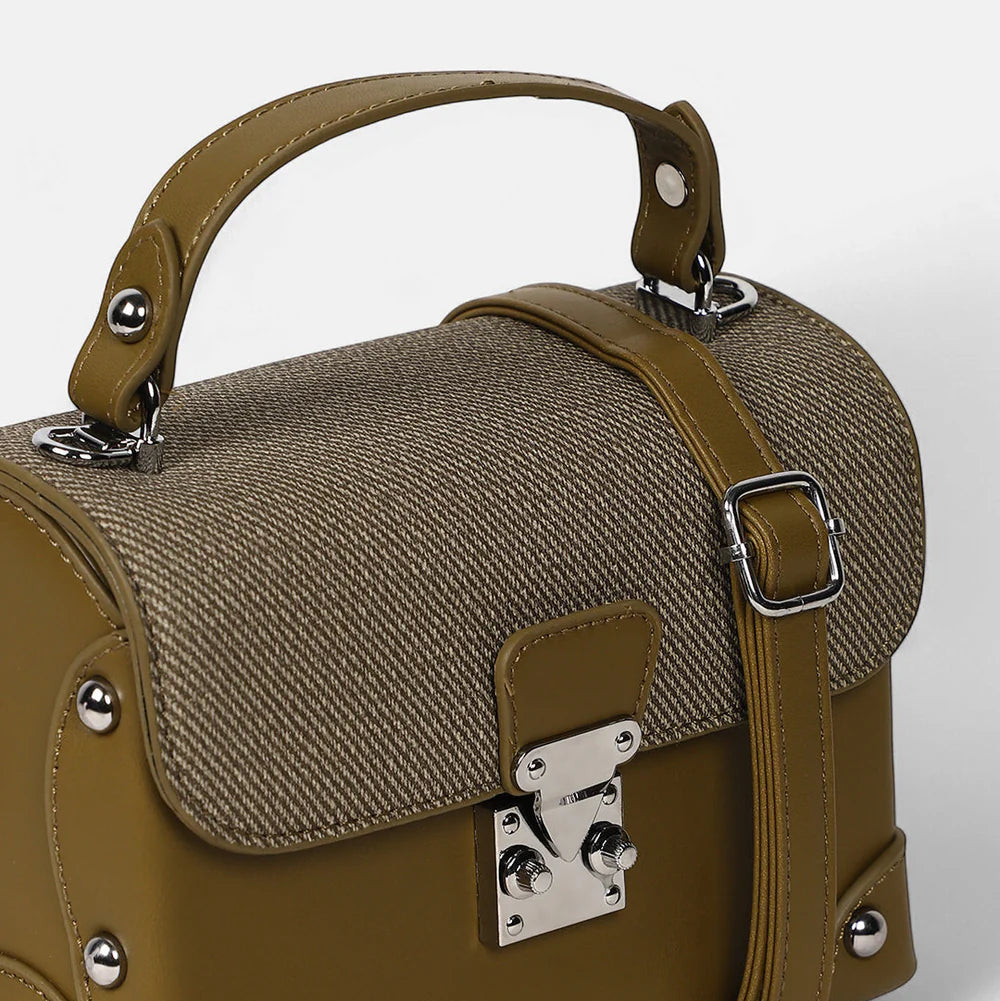 The Trunk Hand Bag – Olive Green – A Timeless Blend of Classic Style and Modern Charm
