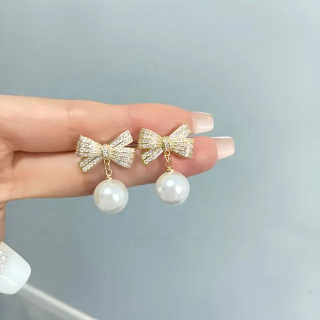 Vintage Bow & Pearl Studs – Glamorous Gold-Tone Drop Earrings